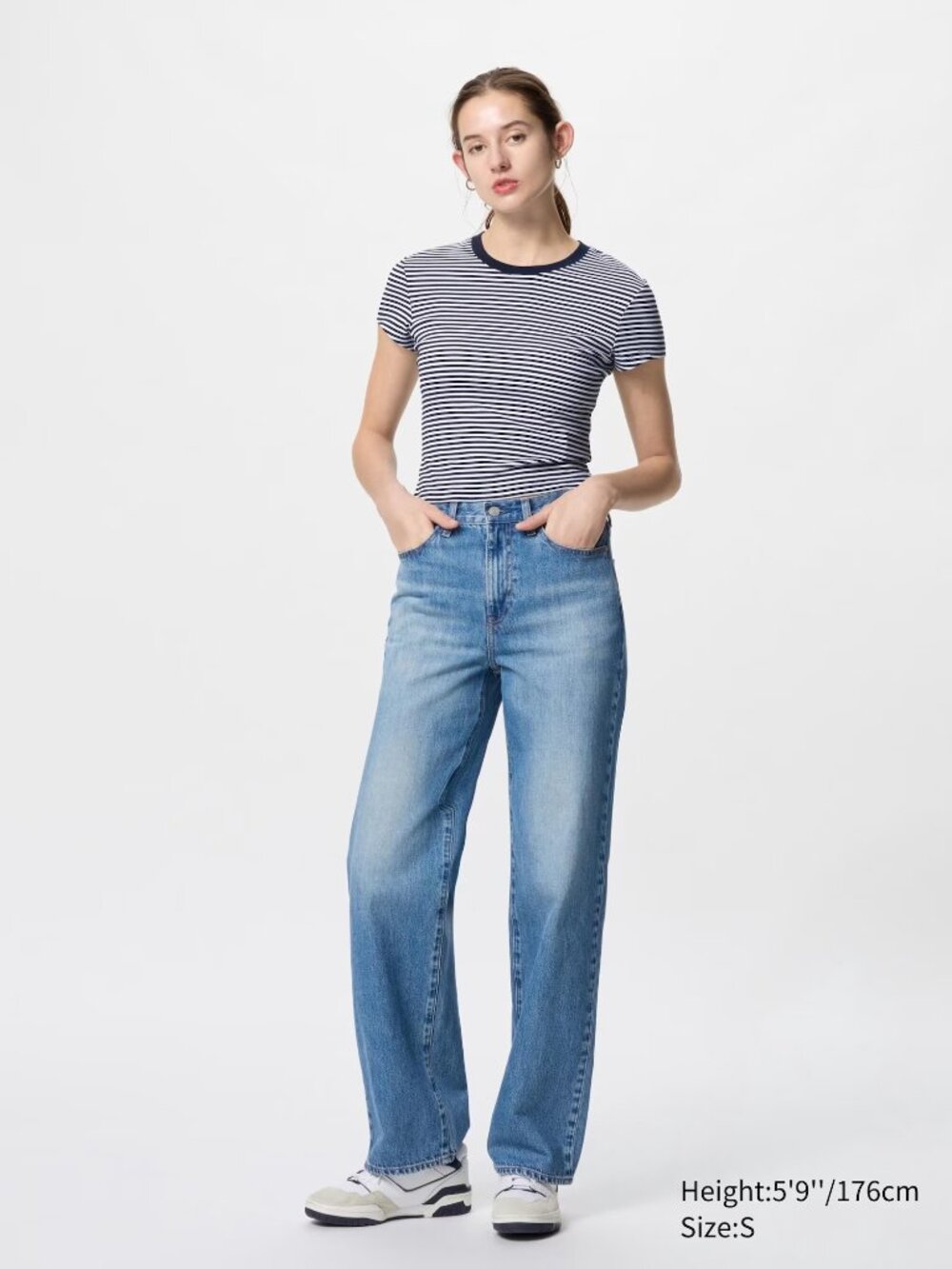 Uniqlo Women's Navy and White Striped Short Sleeve Tee